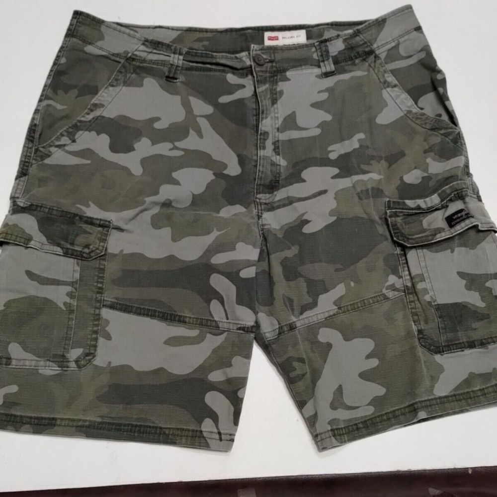 Wrangler Camo Cargo Shorts Relaxed Fit Size 40